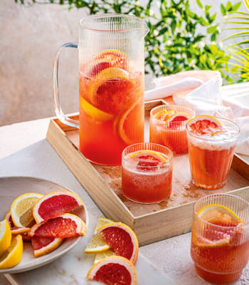 Grapefruit sangria