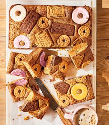Biscuit tin blondies