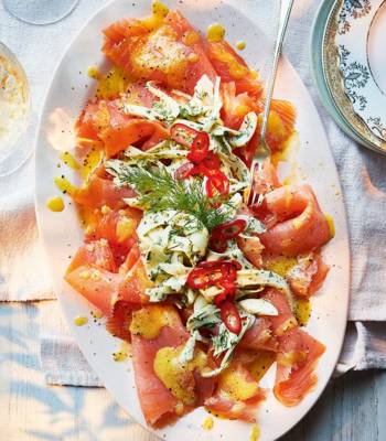 Smoked salmon with fennel, elderflower and lime slaw