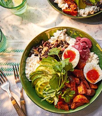 Protein-packed cottage cheese taco bowl