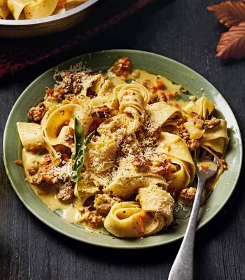 White sausage ragù