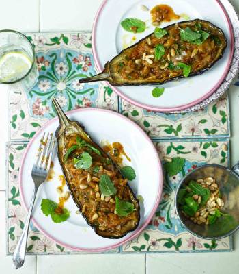 Turkish stuffed aubergines