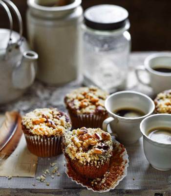 Mocha walnut crumble cupcakes 