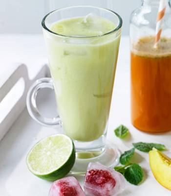 Apple, pineapple and lime juice 