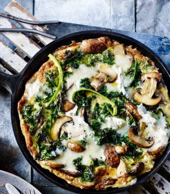 Kale, mushroom and Gorgonzola frittata