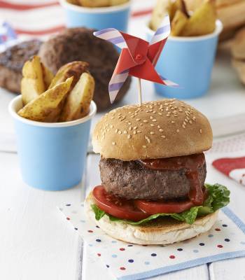 Caramelised red onion burgers and potato wedges