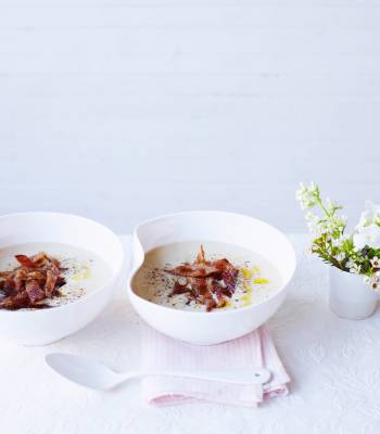 White bean soup with candied vanilla bacon