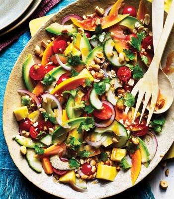 Avocado, papaya and ginger salad
