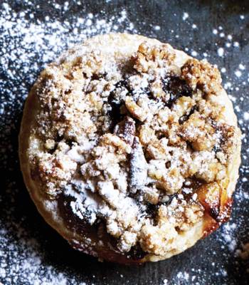 Whisky and pecan streusel mince pies