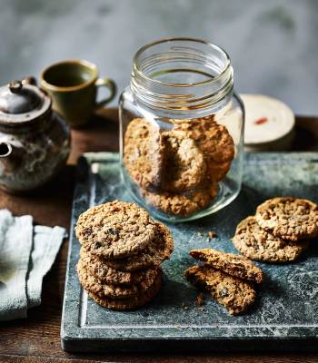 Brown butter, oat and chocolate chip cookies