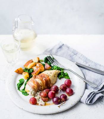 Vineyard chicken with crispy potatoes