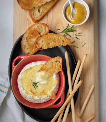 Baked camembert with Maille mustard