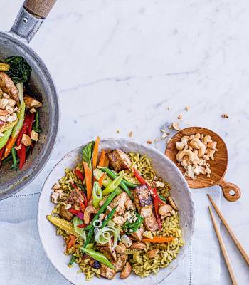 Peppered tofu and cashew stir-fry