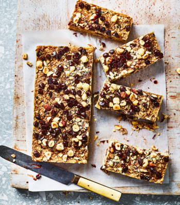 Choc-hazelnut banana bars