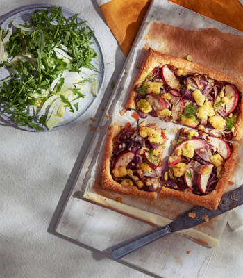 Wensleydale and apple tart with salad