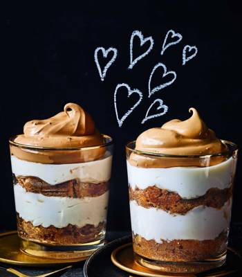 Tiramisu cheesecake pots