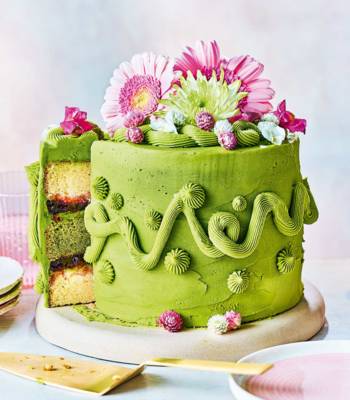 Matcha buttercream cake