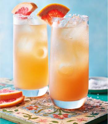 Ginger beer paloma