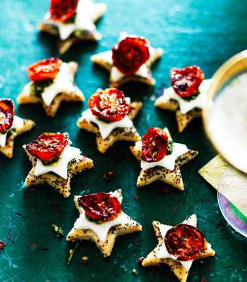 Parmesan shortbreads with mozzarella, cherry tomatoes and pesto