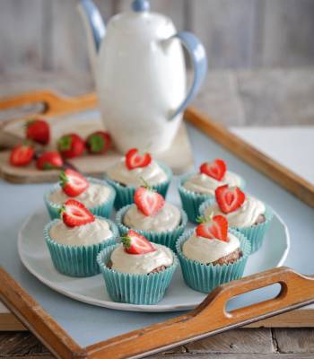 Strawberry and cream cupcakes