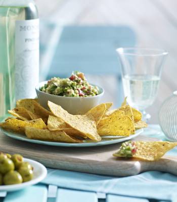 Spicy homemade guacamole