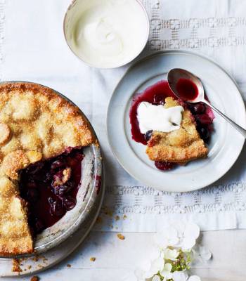 Cherry pie with a buttermilk crust 