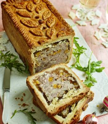 Raised pork, rosemary and apricot pie