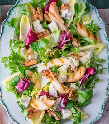 Gorgonzola and pear salad with caramelised walnuts and radicchio