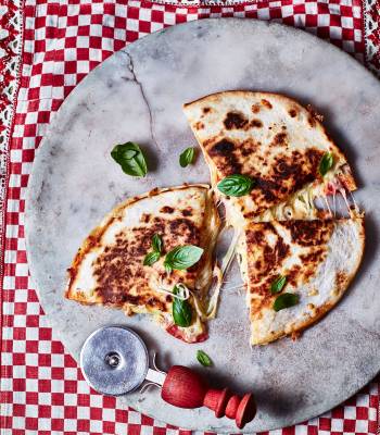 Pizzadilla