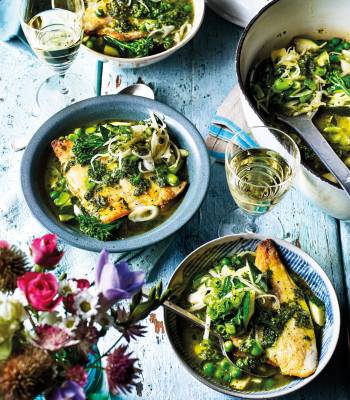 Green vegetable pistou stew