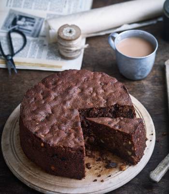 Italian chocolate Christmas cake 