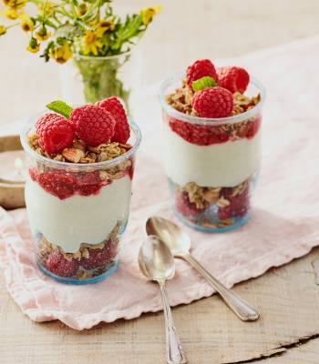 Raspberry parfait pots