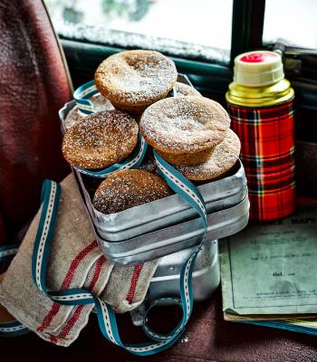 Cookie-cup mince pies