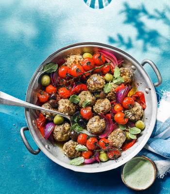 Greek meatball traybake 