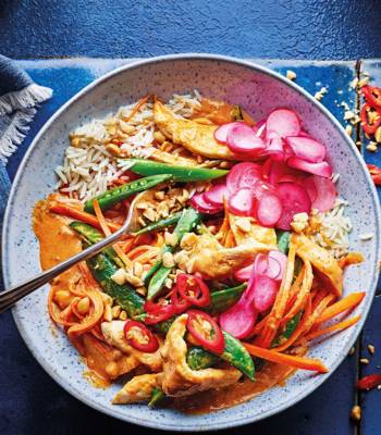 Chicken satay stir-fry with sweet-sour radish pickle