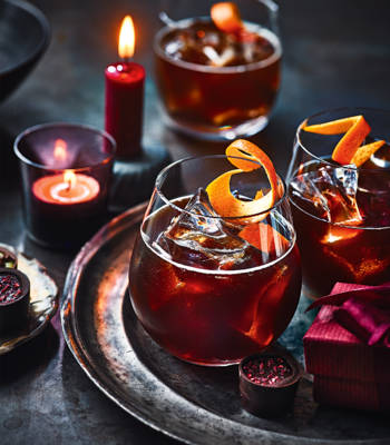 Gingerbread Old Fashioned mocktail