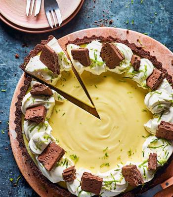 Lime and bourbon biscuit tart