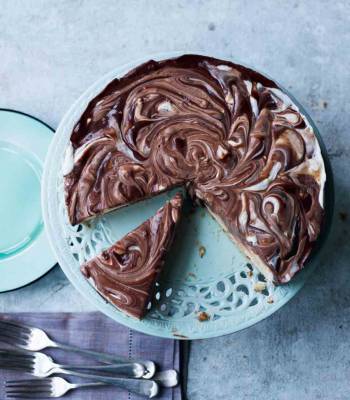 American chocolate fudge pie