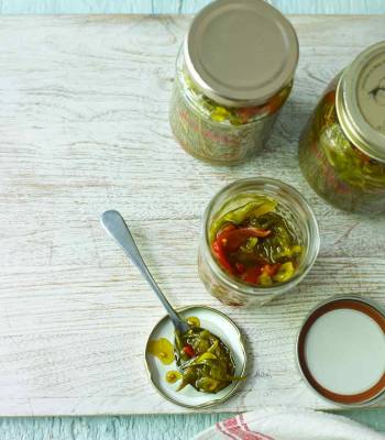 Runner bean and sweet red pepper chutney