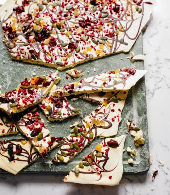 White chocolate bark with chilli and cranberries