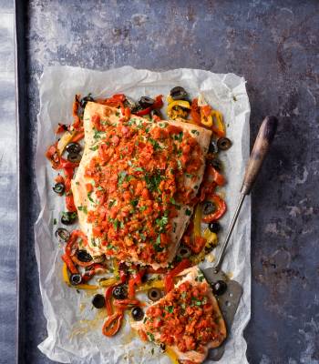 Tomato pesto and pepper salmon