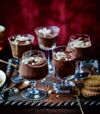 Chocolate, cardamom and ginger pots