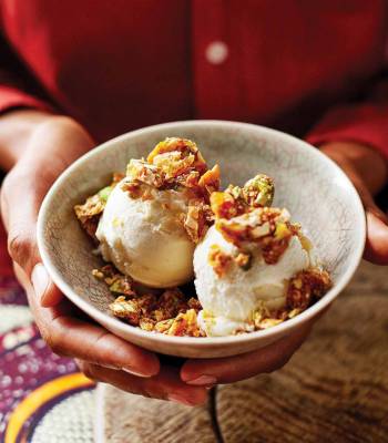 Spiced nut brittle