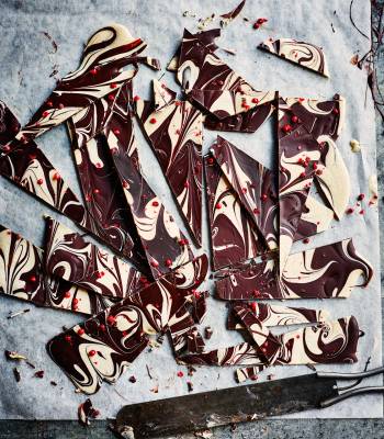 Chai chocolate bark