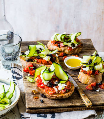 Goats’ cheese, tomato and courgette bruschetta