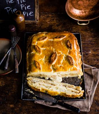 Cheesy dauphinoise and onion pie