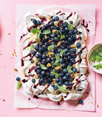 Blueberry cheesecake pavlova