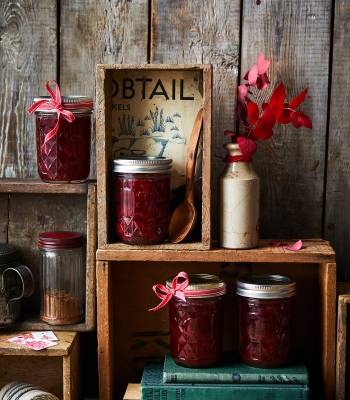 Mulled wine plum jam