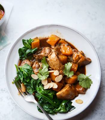 Fragrant tomato chicken tagine