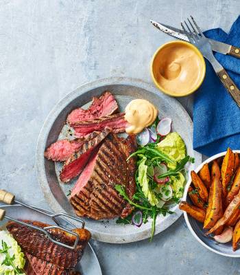 Rump steak with chilli hollandaise